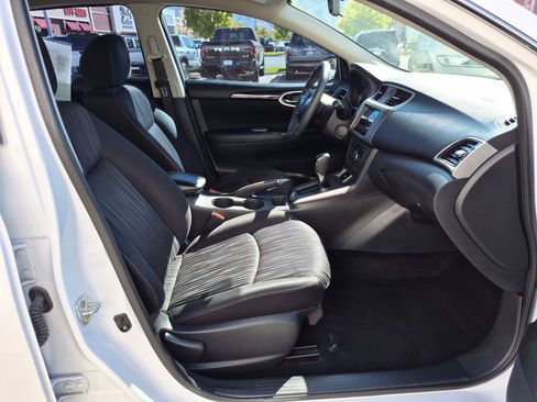 Used 2018 Nissan Sentra SV FWD image 31
