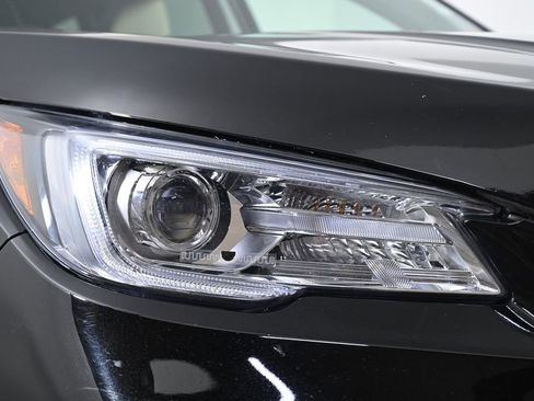 Used 2022 Subaru Ascent Premium w/ Convenience Package image 6