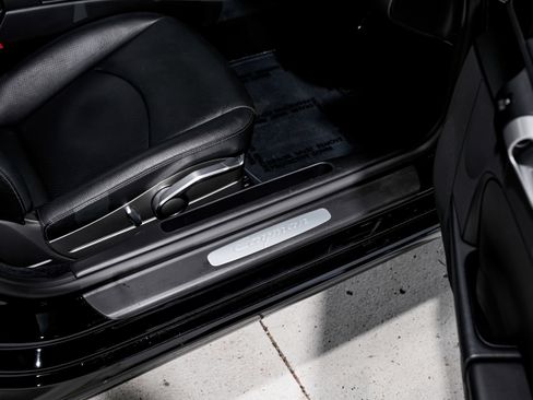 Used 2012 Porsche Cayman image 22