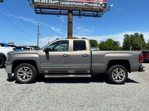 Used 2017 GMC Sierra 1500 SLT w/ SLT Premium Package AWD/4WD image 2