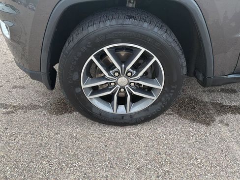 Used 2018 Jeep Grand Cherokee Limited AWD/4WD image 7