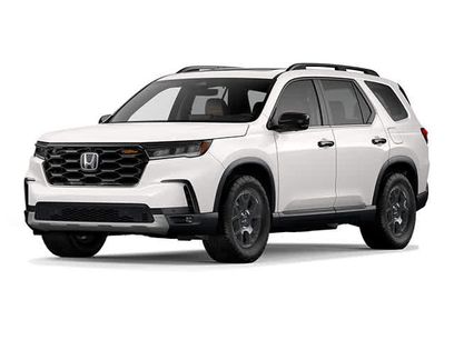 Used 2025 Honda Pilot TrailSport