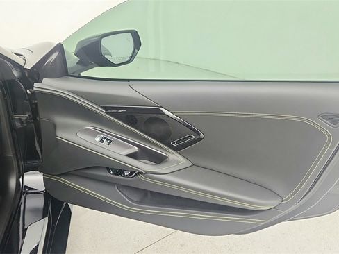 Certified 2025 Chevrolet Corvette Stingray Premium Conv w/ Z51 Performance Package image 31