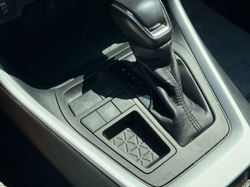 Used 2020 Toyota RAV4 XLE Premium w/ All Weather Liner Package FWD image 25