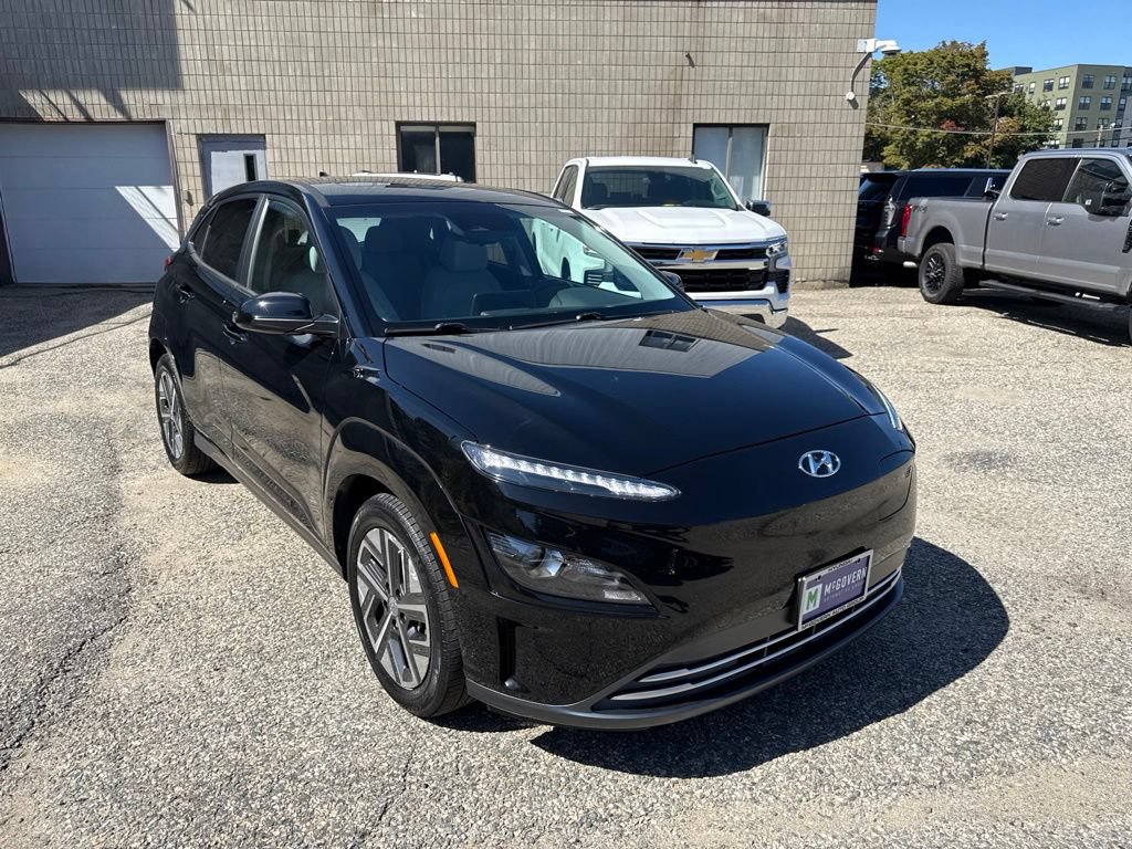 Certified 2023 Hyundai Kona SEL FWD image 9