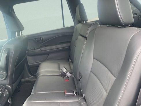 Used 2023 Honda Passport EX-L image 18