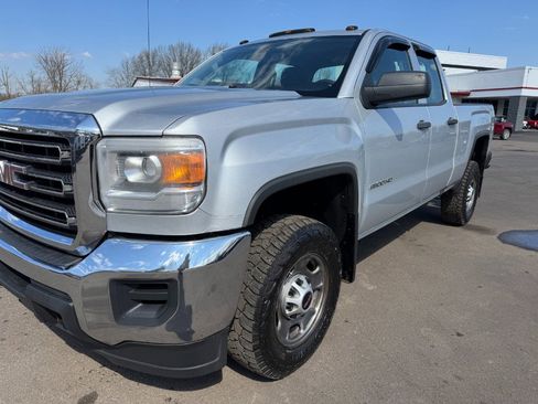 Used 2015 GMC Sierra 2500 4WD Double Cab 158.1 image 9