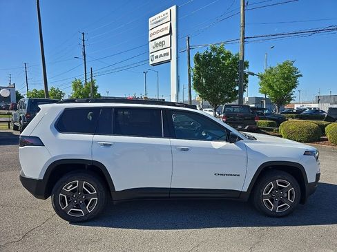 New 2026 Jeep Cherokee Laredo AWD/4WD image 2