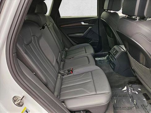 Certified 2025 Audi Q5 e Premium Plus AWD/4WD image 25