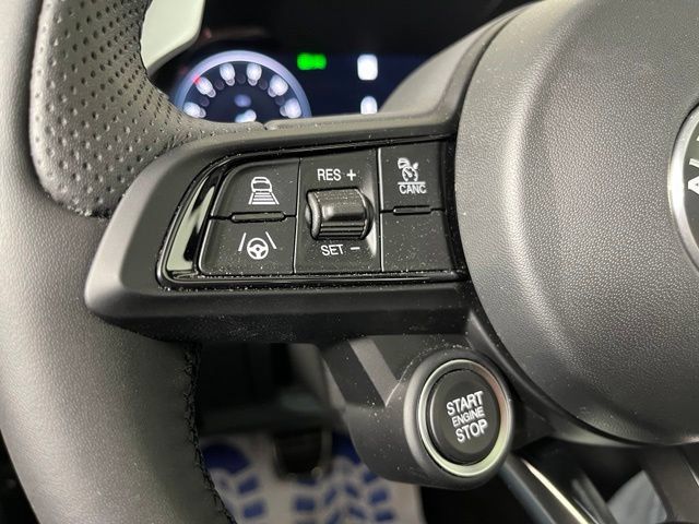 Used 2026 Alfa Romeo Giulia AWD w/ Driving Assist Package image 21