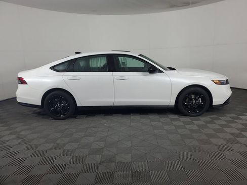 Used 2025 Honda Accord SE image 3