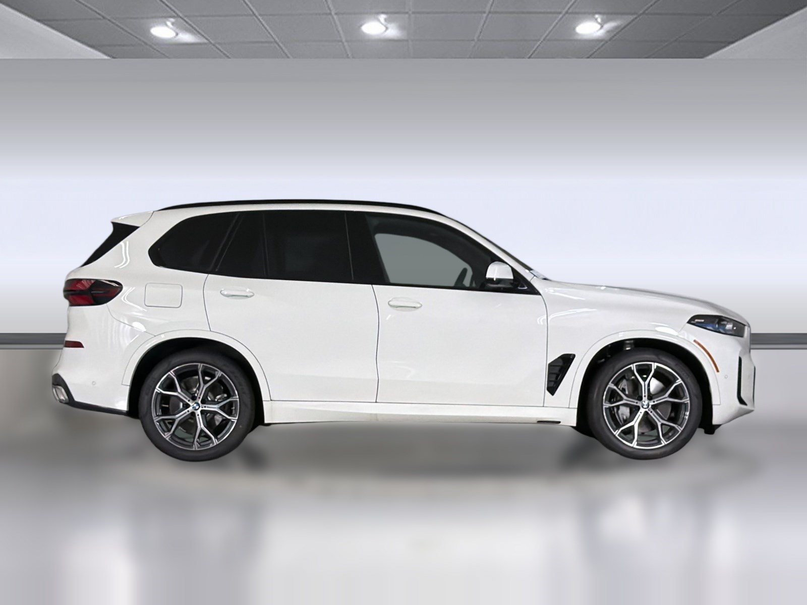 Used 2026 BMW X5 xDrive50e w/ M Sport Package AWD/4WD image 8