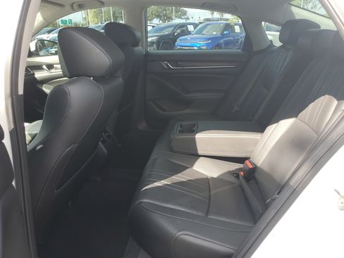 Used 2019 Honda Accord Touring image 9