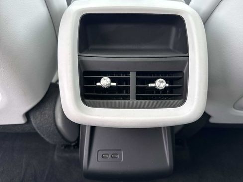 Certified 2024 Cadillac Lyriq Luxury AWD/4WD image 22
