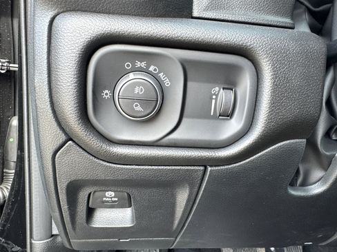 New 2026 RAM 1500 Express image 16