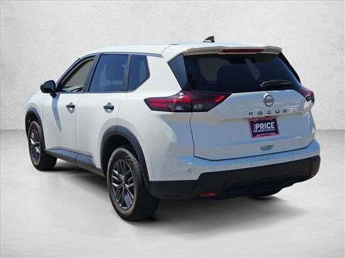 Used 2024 Nissan Rogue S FWD image 7
