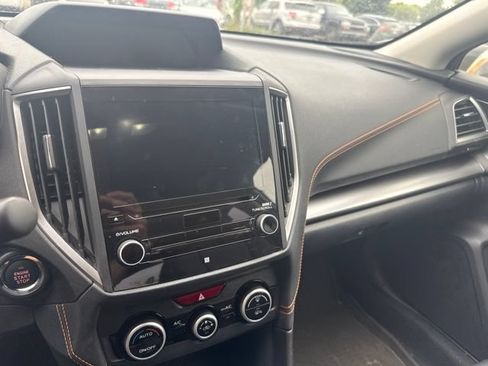 Used 2022 Subaru Crosstrek 2.5i Limited w/ Moonroof Package 1 AWD/4WD image 12