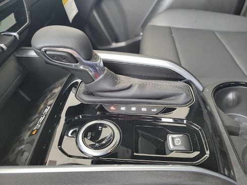 New 2024 Chevrolet Colorado LT w/ LT Convenience Package III image 51