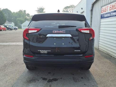 Used 2022 GMC Terrain SLE AWD/4WD image 4