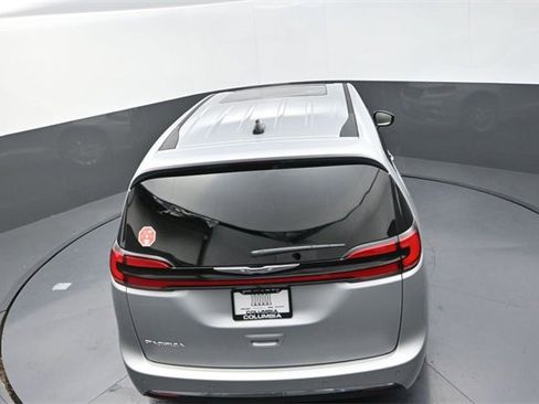 New 2026 Chrysler Pacifica Select image 14