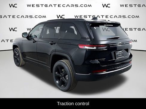 New 2025 Jeep Grand Cherokee Altitude image 5