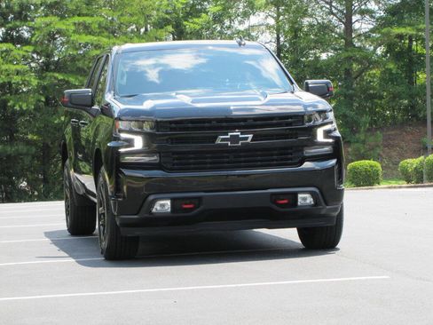 Used 2021 Chevrolet Silverado 1500 RST w/ Redline Edition AWD/4WD image 9