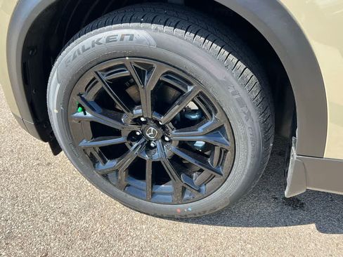 Certified 2025 MAZDA CX-70 3.3 Turbo w/ Premium Package image 9