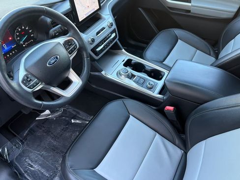 Certified 2023 Ford Explorer XLT w/ Equipment Group 202A AWD/4WD image 11