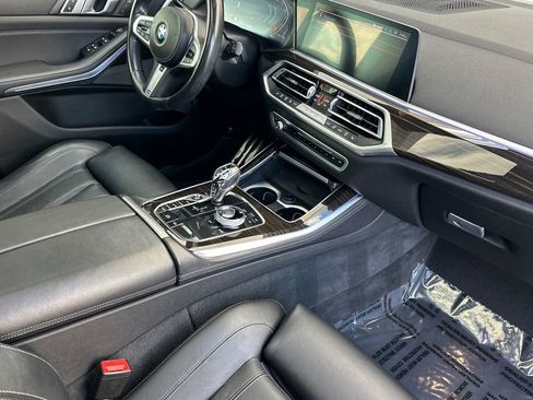 Used 2019 BMW X5 xDrive40i w/ M Sport Package AWD/4WD image 17