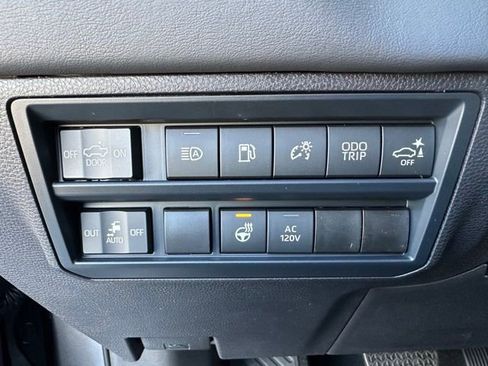 New 2025 Toyota Tundra Platinum image 21