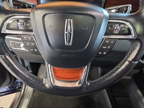Used 2022 Lincoln Navigator Reserve AWD/4WD image 23