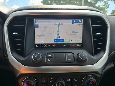 Used 2023 GMC Acadia SLT w/ Preferred Package AWD/4WD image 20