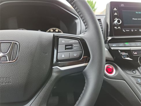 Used 2025 Honda Odyssey EX-L image 17