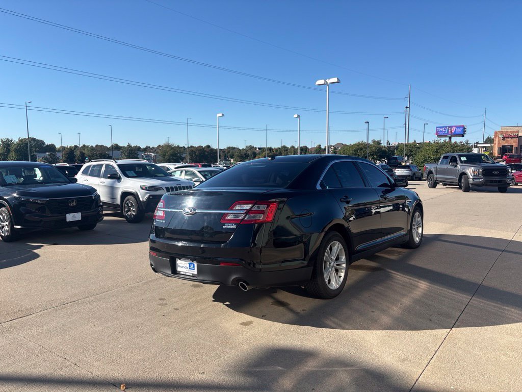 Used 2016 Ford Taurus SEL w/ Equipment Group 201A FWD image 5