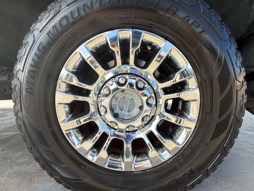 Used 2018 Ford F250 XLT w/ XLT Premium Package AWD/4WD image 35