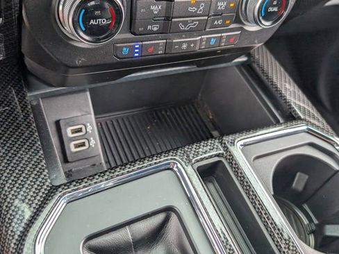Used 2019 Ford F150 Lariat w/ Equipment Group 502A Luxury AWD/4WD image 31