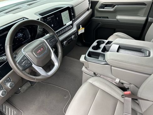 Used 2026 GMC Sierra 1500 SLT AWD/4WD image 10