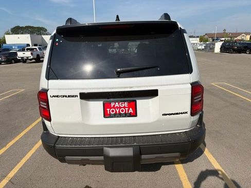 Used 2027 Toyota Land Cruiser AWD/4WD image 4