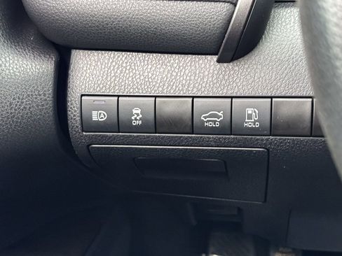 Used 2022 Toyota Camry LE image 30