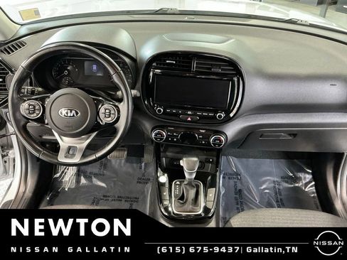 Used 2020 Kia Soul EX FWD image 11