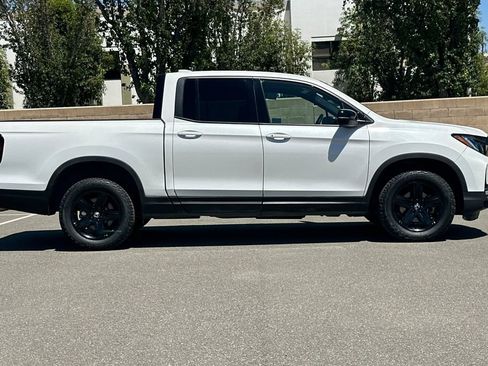 Certified 2023 Honda Ridgeline Black Edition image 3