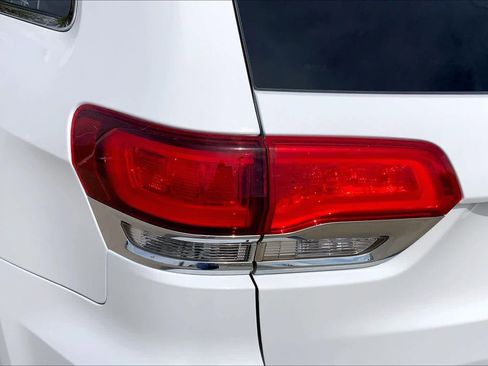 Used 2020 Jeep Grand Cherokee Limited image 26