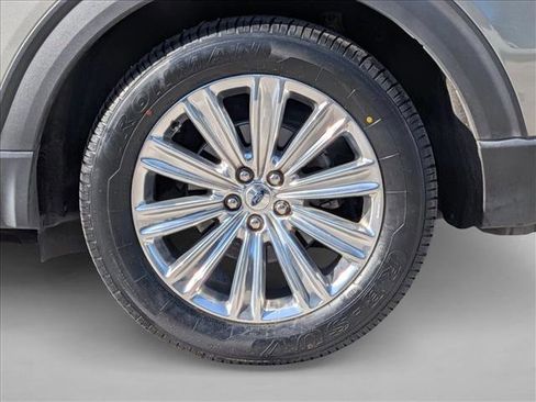 Used 2020 Ford Explorer Limited image 21