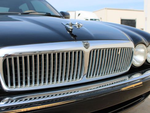 Used 1995 Jaguar XJ6 image 22