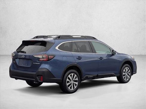 Used 2020 Subaru Outback Premium image 5
