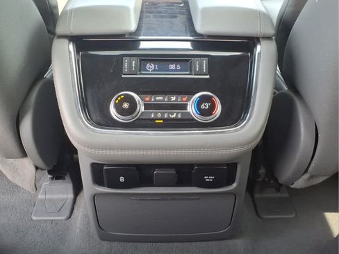 Used 2021 Lincoln Navigator Reserve w/ Luxury Package AWD/4WD image 29