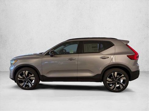 New 2026 Volvo XC40 B5 Ultra w/ Climate Package image 10