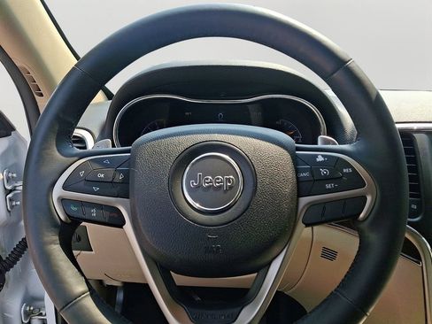 Used 2015 Jeep Grand Cherokee Limited w/ Luxury Group II AWD/4WD image 19