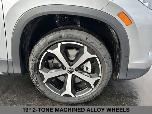 New 2026 Volkswagen Tiguan SE image 10