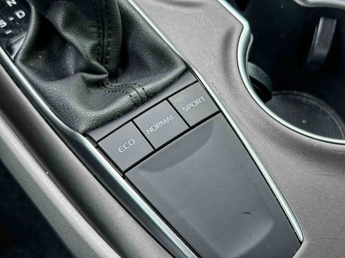 Used 2024 Toyota Camry LE image 33